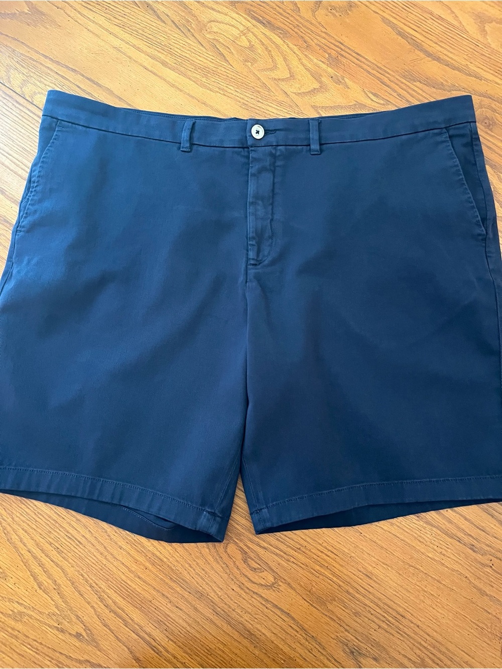 Robert Graham Flat Front 9.5” Men’s Shorts 44W